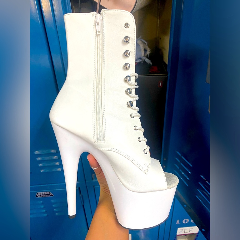 Pleaser dance heels 7” heel
